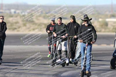 media/Jan-15-2026-Racers Edge (Thu) [[dfebeb70ab]]/1-Around the Pits-Track Walk/